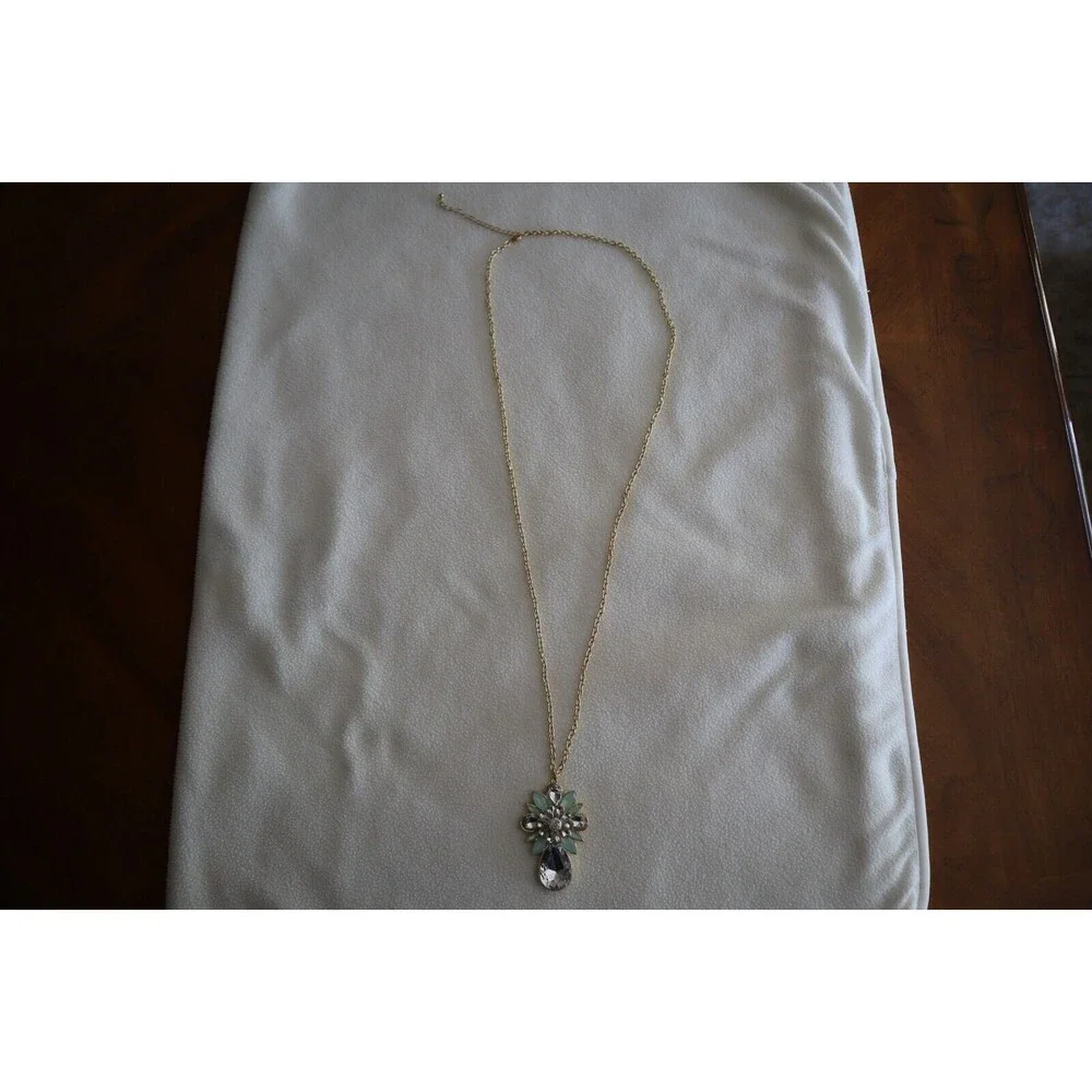 Lot Light Off-white Blue Necklace Gold Tone Dangle Pendant Chandelier Floral